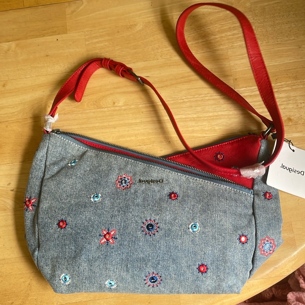 Desigual Sling bag crossed silhouette (NWT)